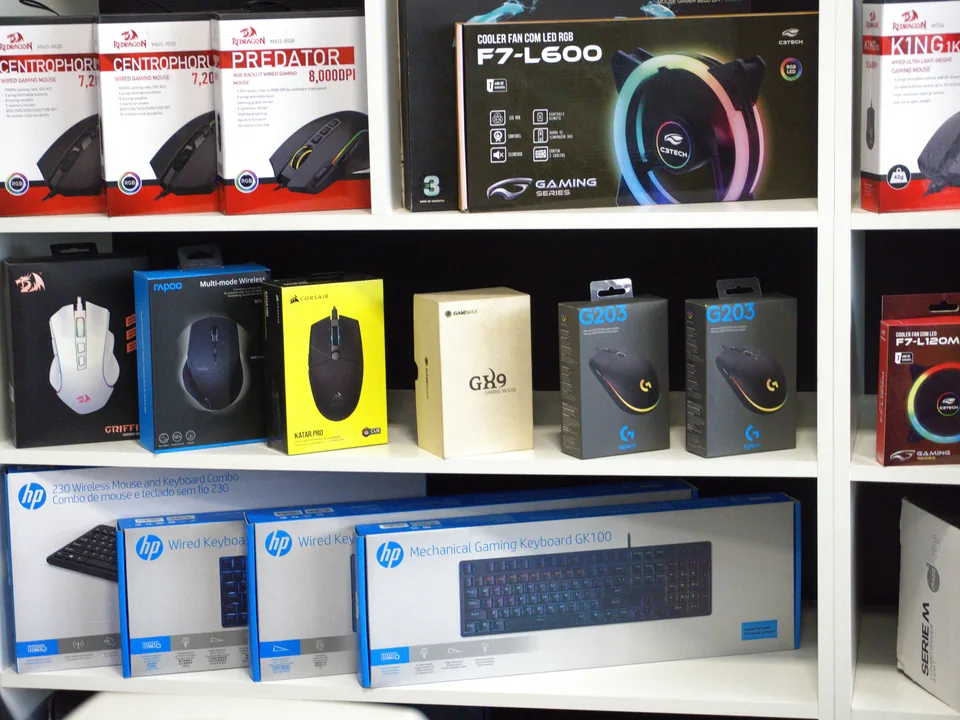Mouses gamer, teclados e cooler RGB nas prateleiras da Barbosa Informática
